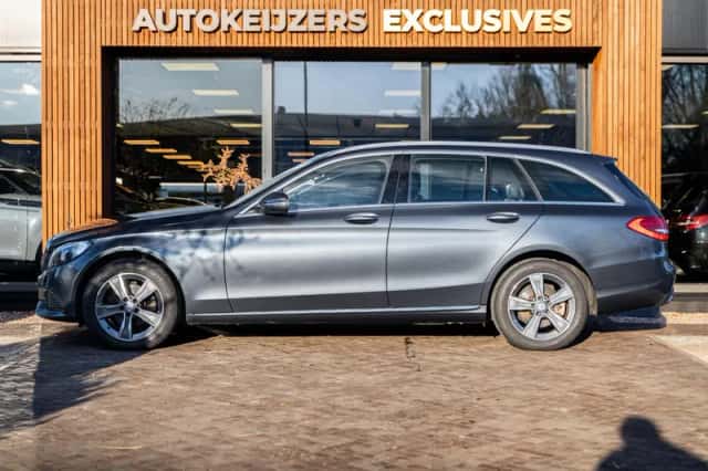 Mercedes-Benz C-Klasse (2015) thumbnail 4
