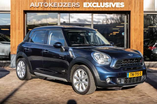 MINI Countryman (2015) thumbnail 1