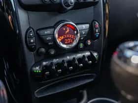 MINI Countryman (2015) thumbnail 13
