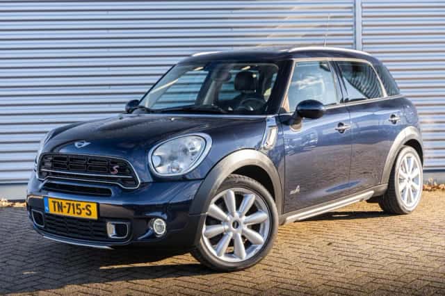 MINI Countryman (2015) thumbnail 5