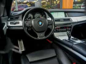 BMW 7-Serie (2013) thumbnail 4