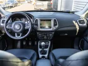 Jeep Compass (2019) thumbnail 2