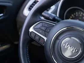 Jeep Compass (2019) thumbnail 25