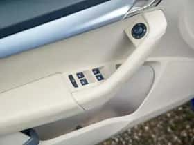 Škoda Octavia (2014) thumbnail 14