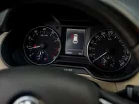 Škoda Octavia (2014) thumbnail 20