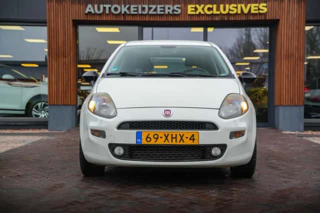 Fiat Punto (2012) thumbnail 2