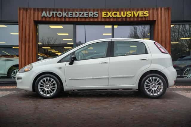 Fiat Punto (2012) thumbnail 4