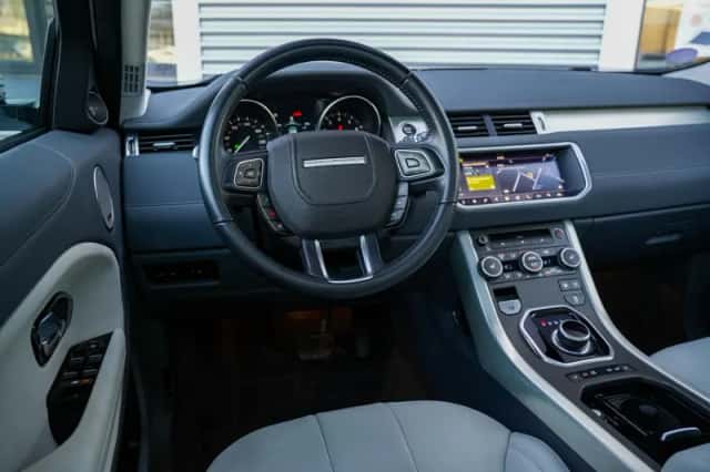 Land Rover Range Rover Evoque (2018) thumbnail 4