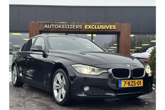 BMW 3-Serie (2013) thumbnail 1