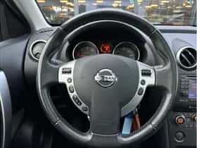 Nissan Qashqai (2010) thumbnail 19
