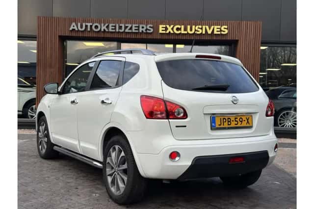 Nissan Qashqai (2010) thumbnail 5