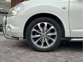 Nissan Qashqai (2010) thumbnail 6