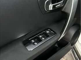 Nissan Qashqai (2010) thumbnail 8