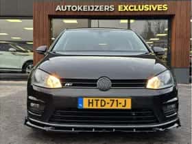 Volkswagen Golf (2014) thumbnail 2