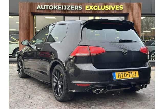 Volkswagen Golf (2014) thumbnail 4