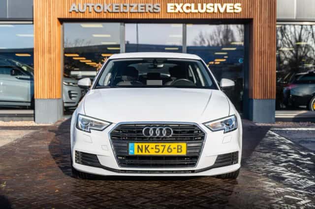 Audi A3 (2017) thumbnail 3