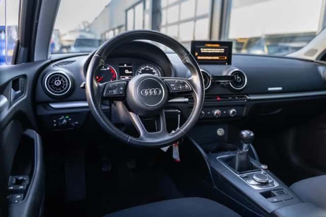 Audi A3 (2017) thumbnail 4