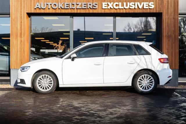 Audi A3 (2017) thumbnail 5