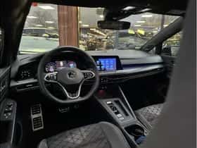 Volkswagen Golf (2021) thumbnail 2