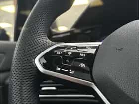 Volkswagen Golf (2021) thumbnail 11