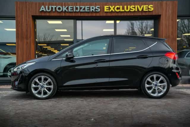 Ford Fiesta (2019) thumbnail 3