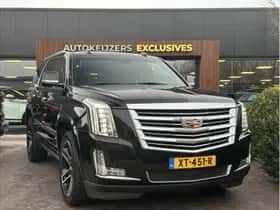 Cadillac Escalade (2018) thumbnail 2
