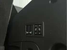 Cadillac Escalade (2018) thumbnail 11