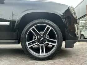 Cadillac Escalade (2018) thumbnail 17