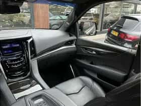 Cadillac Escalade (2018) thumbnail 22