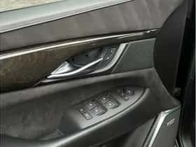 Cadillac Escalade (2018) thumbnail 25