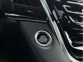 Cadillac Escalade (2018) thumbnail 43
