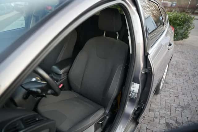 Ford Focus (2013) thumbnail 4