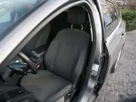 Ford Focus (2013) thumbnail 4