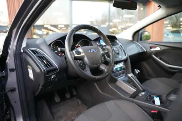 Ford Focus (2013) thumbnail 6