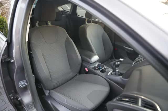 Ford Focus (2013) thumbnail 6