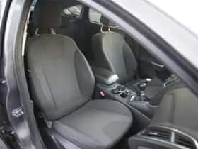 Ford Focus (2013) thumbnail 6