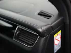 Porsche Macan (2017) thumbnail 15