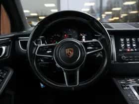 Porsche Macan (2017) thumbnail 16