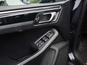 Porsche Macan (2017) thumbnail 27