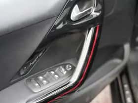 Peugeot 2008 (2018) thumbnail 17