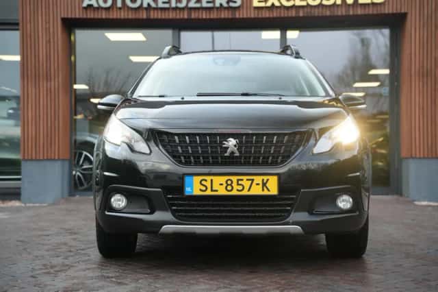 Peugeot 2008 (2018) thumbnail 3