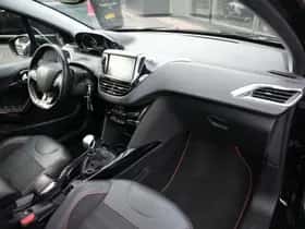 Peugeot 2008 (2018) thumbnail 21