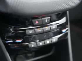 Peugeot 2008 (2018) thumbnail 27