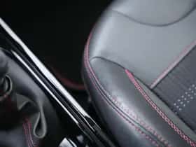 Peugeot 2008 (2018) thumbnail 31