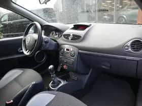 Renault Clio (2013) thumbnail 15
