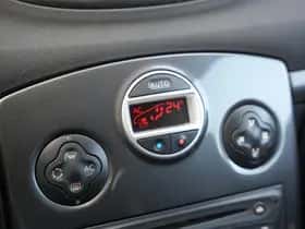 Renault Clio (2013) thumbnail 20