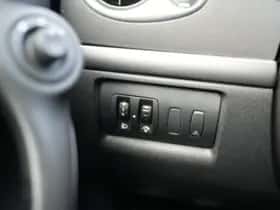 Renault Clio (2013) thumbnail 28