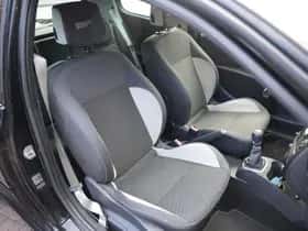 Renault Clio (2013) thumbnail 6