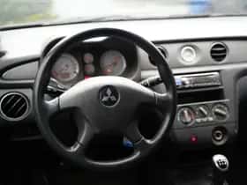 Mitsubishi Outlander (2004) thumbnail 15