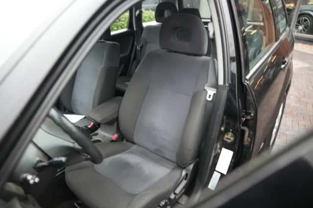 Mitsubishi Outlander (2004) thumbnail 3
